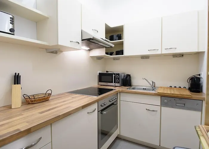 Midtown Apartment